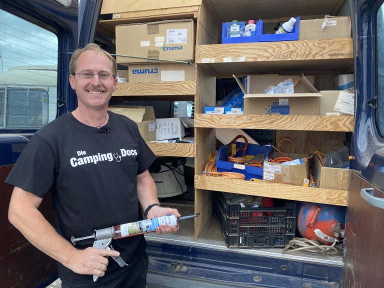 Die Camping Docs – Oliver Schmidt mit gut ausgestattetem Werkstattwagen